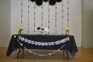 Baylor University Decision Day Celebration Garland, Bed Party Decor, Green and Gold Circle Bunting, University of Oregon Decoration