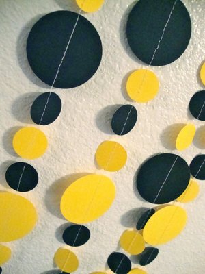 Bumble Bee Party Garland, Black and Yellow Garland, Paper Circle Garland, Bee Birthday, Bee Baby Shower Decor, Bee Birthday Decoration