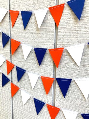 Homecoming Decoration, Blue and Orange Paper Triangle Flag Pennant, College Game Day Streamers, Custom Sports Banner, Tailgate Party