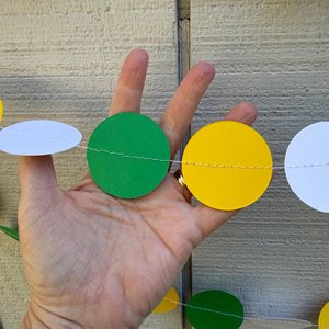 Green Yellow White Circle Garland, Green and Yellow School Streamers, Graduation Party Decor, Baylor University, U of Oregon Graduate