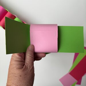 Chunky Christmas Paper Chain, DIY Paper Chain Kit, Christmas Fireplace Mantel Decor, Holiday Craft Activity, Pink Christmas Decor