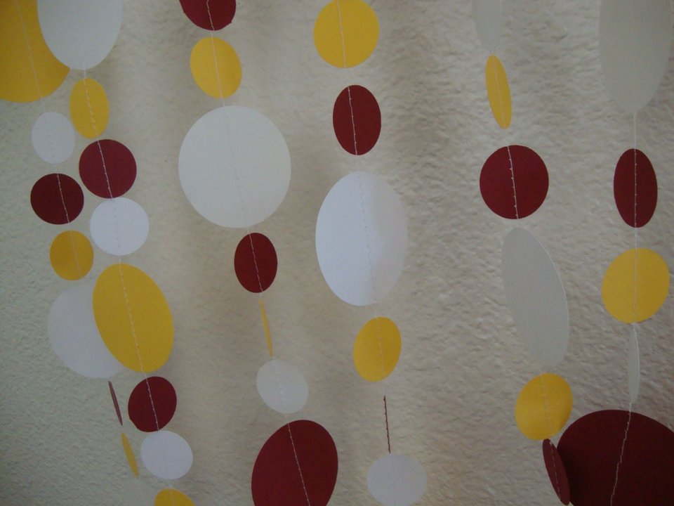 Maroon and Gold Graduation Garland, Burgundy and Yellow Paper Circle Bunting, School Color Graduation Party Decor, Minnesota Colors