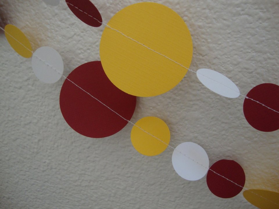 Maroon and Gold Graduation Garland, Burgundy and Yellow Paper Circle Bunting, School Color Graduation Party Decor, Minnesota Colors