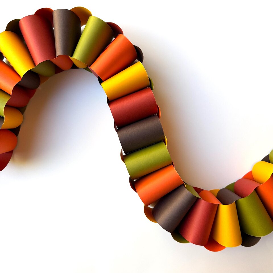 Chunky Paper Chain Fall Garland, DIY Paper Chain Kit, Autumn Fireplace Mantel Decor, Friendsgiving Craft, Thanksgiving Day Decor