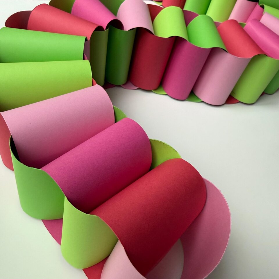 Chunky Christmas Paper Chain, DIY Paper Chain Kit, Christmas Fireplace Mantel Decor, Holiday Craft Activity, Pink Christmas Decor