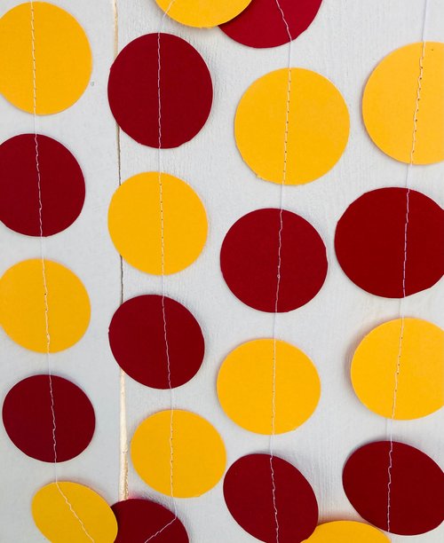 Maroon and Gold Circle Garland, Burgundy and Gold Graduation Decoration, Minnesota University Colors, Dorm Decoration, Calvin Celebration