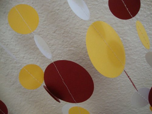 Maroon Gold Garland, Burgundy and Yellow Paper Circle Garland, Dorm Decor, School Colors, Southern California Colors, Minnesota University