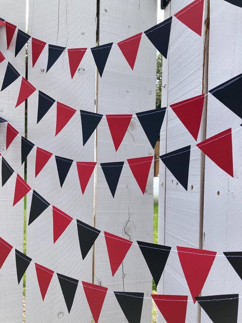 Red and Black Graduation Party Flag Garland, Dorm Decor, Bed Party Streamer