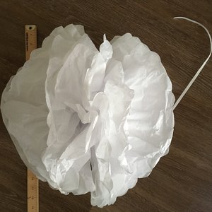 White Pompom Clouds, Tissue Paper Pompoms, Baby Shower Pompoms, Baby Sprinkle Clouds, Paper Clouds, Baby Shower Decoration, Raindrop Clouds