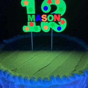 Glow Party Cake Topper, Neon Yellow Number, Birthday Decoration, Personalized Topper, Glow in the Dark Decor, Skate Party, Boy Teen Birthday