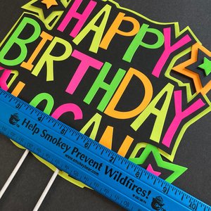 Personalized Neon Happy Birthday Cake Topper, Retro 80s Glow Party Sign, UV Reflective Cake Decoration, Fluorescent Custom Name Centerpiece