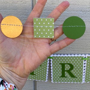 Saint Patrick's Day mantel sign, green and gold banner, March home decor, Irish pub decoration, Three-leaf clover, luck of the Irish