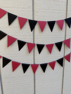 University of South Carolina Graduation Garland, Black and Garnet Red Pennant Flags, Graduation Decoration, Bed Party, Decision Day Streamer