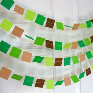 Green and Brown Square Party Garland, Minecraft Party Decoration, Minecraft Party Garland, Video Gaming Party Decoration, Pixel Garland