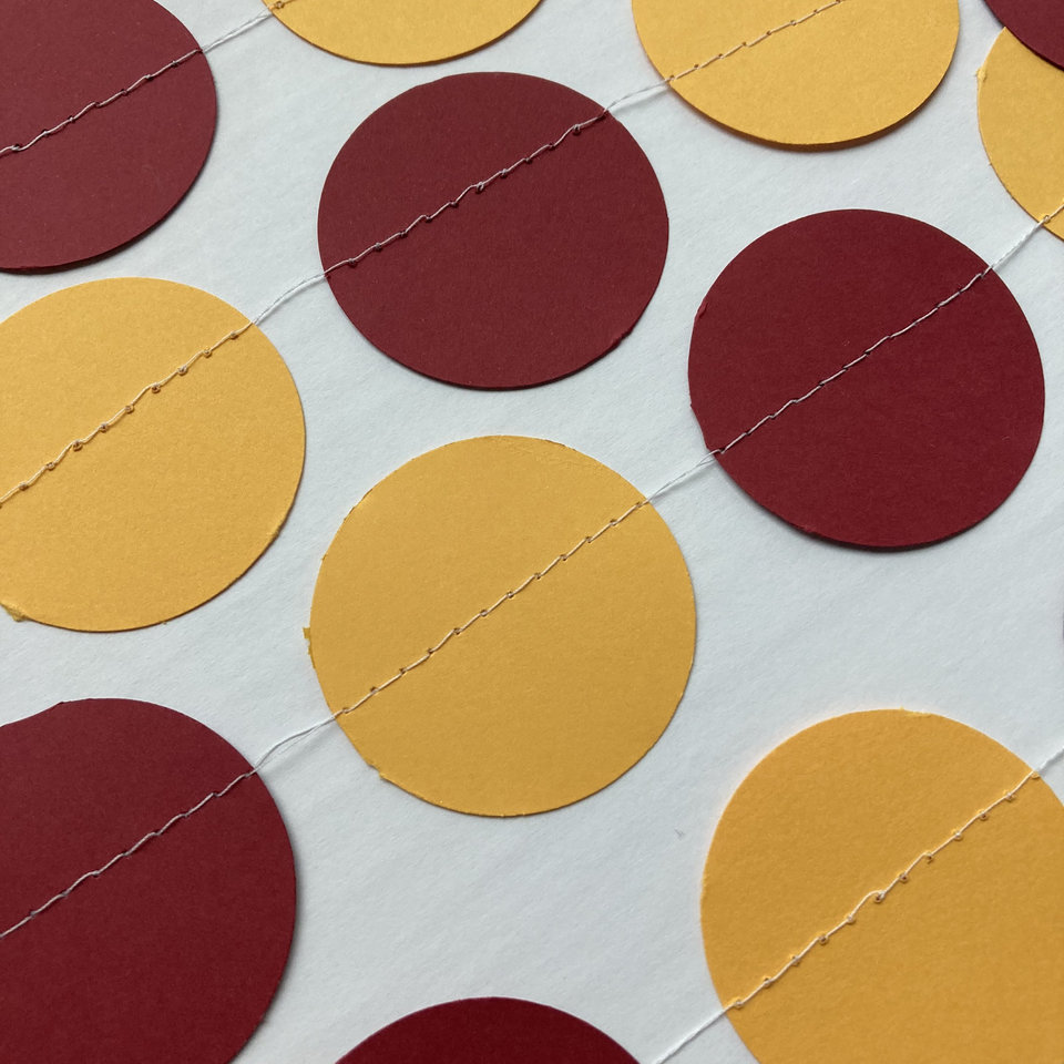 Maroon and Gold Circle Garland, Burgundy and Gold Graduation Decoration, Minnesota University Colors, Dorm Decoration, Calvin Celebration