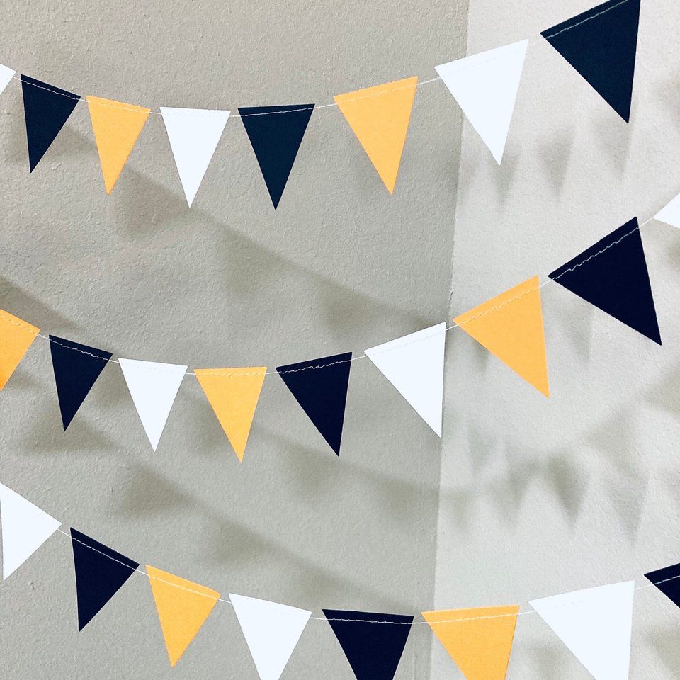 Graduation Decoration, Cal State Long Beach Decor, Black and Yellow Garland, Black and Gold, Paper Pennant, Triangle Bunting, Dorm Decor