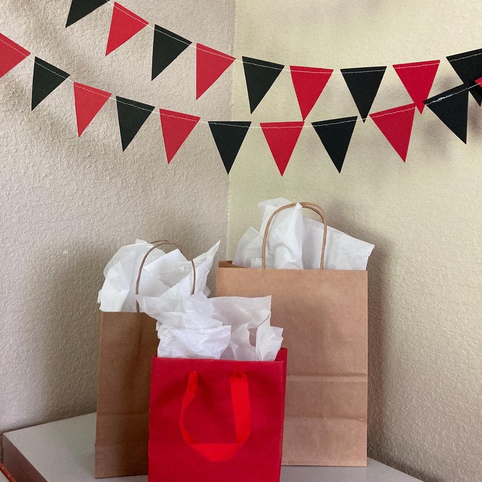 Red and Black Graduation Garland, Bed Party Triangle Bunting, Crimson and Black, Harvard Decor, Graduation Party Decoration, Stanford