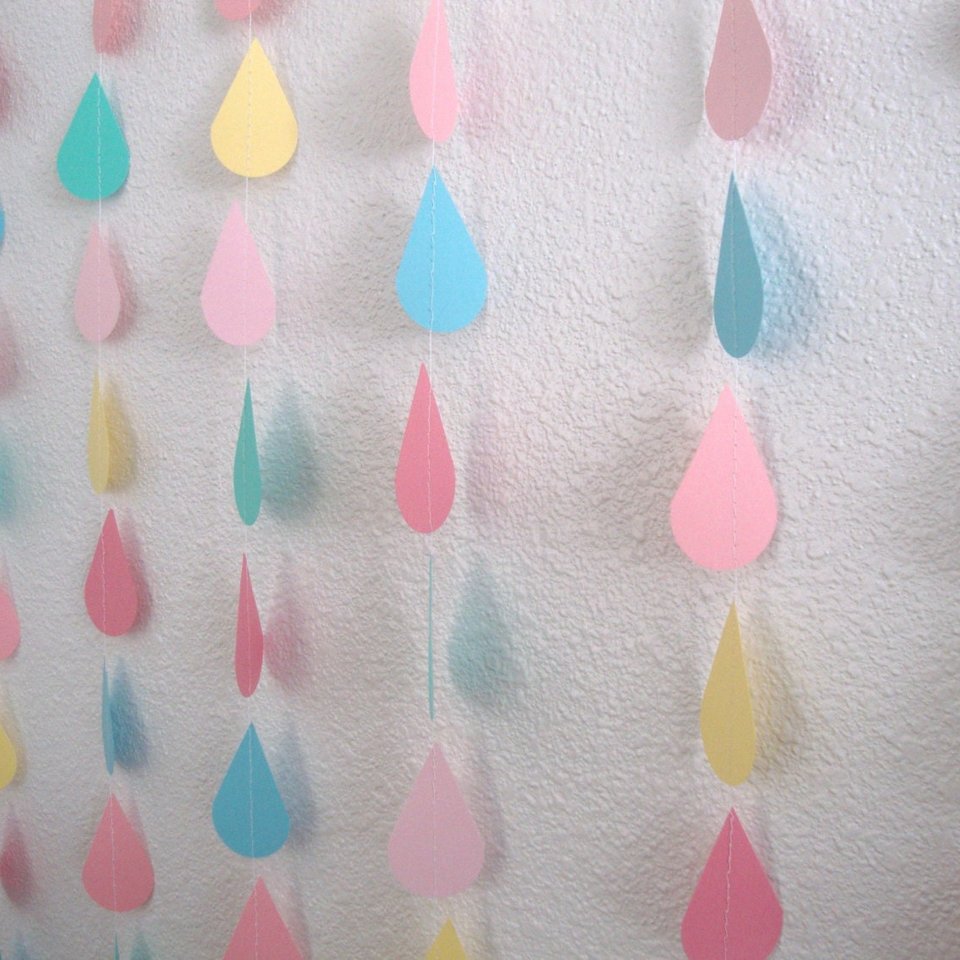 Pastel Sprinkle Garland, Raindrop Garland, Baby Shower Backdrop, Baby Shower Decor, Noah's Ark Party, Baby Sprinkle, Neutral Baby Shower