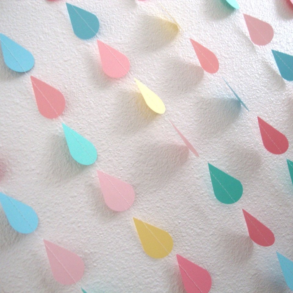 Pastel Sprinkle Garland, Raindrop Garland, Baby Shower Backdrop, Baby Shower Decor, Noah's Ark Party, Baby Sprinkle, Neutral Baby Shower