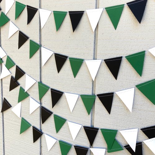 University of Hawaii graduation party garland, Triangle Bunting, Michigan State graduation, Bed Party Streamers, dorm decor, party backdrop